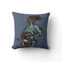 Vintager chinesischer Shi Lion über Blue Jeans Blu