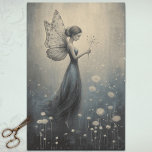 Vintager Dandelion Fairy Decoupage Seidenpapier<br><div class="desc">Bringen Sie Ihre Handwerkskunst mit 'Dandelion Whispers: Verzaubertes Fairy Decoupage Tissue' mit einer Touch Magie. Dieses Design vereint die Launen einer Fee inmitten eines Feldes glühender Leuchten, die in weichen, monochromen Tönen gerendert werden. Ideal, um Ihren Entsprechungsprojekten eine ätherische Qualität hinzuzufügen, ist dieses Papiertaschentuch ideal für diejenigen, die ihre Kreationen...</div>