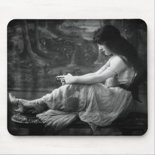 Vintager Evelyn 1913 Nesbit Mousepad