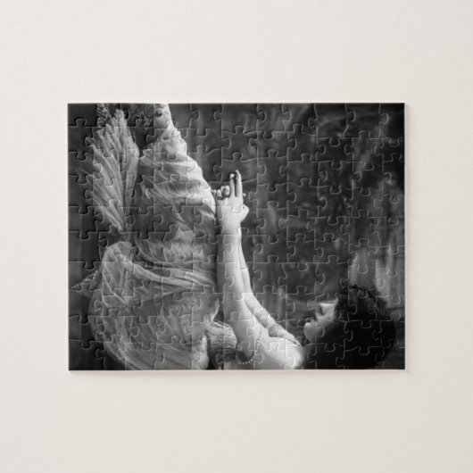 Vintager Evelyn 1913 Nesbit Puzzle (Horizontal)