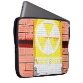 Vintager Fallout Shelter Grunge Laptop-Computer-Sp Laptopschutzhülle (Vorne Rechts)