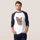 Vintager Flutter: Retro-Schmetterling T-Shirt (Vorne ganz)