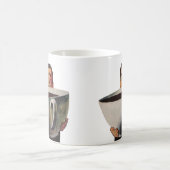 Vintager glücklicher Mensch trinkt Riesencup Kaffe Kaffeetasse (Mittel)