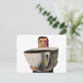 Vintager glücklicher Mensch trinkt Riesencup Kaffe Postkarte (Stehend Vorderseite)