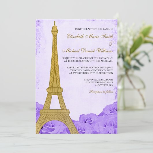 Vintager Goldeiffelturm Lila Rose Hochzeit Einladung (Stehend Vorderseite)