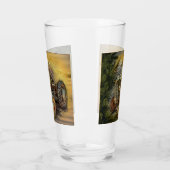 Vintager grüner Traktor Rustikaler alter Stall Glas (Links)