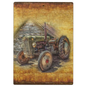 Vintager grüner Traktor Rustikaler alter Stall Klemmbrett (Rückseite)