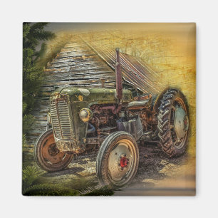Vintager grüner Traktor Rustikaler alter Stall Magnet