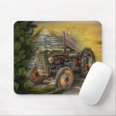 Vintager grüner Traktor Rustikaler alter Stall Mousepad (Mit Mouse)