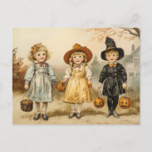 Vintager Halloween Trick oder Treat Postkarte (Vorderseite)