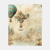 Vintager Heißluftballon in einer Serenlandschaft ( Fleecedecke (Vorderseite)