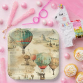 Vintager Heißluftballon in einer Serenlandschaft ( Pappteller (Party)