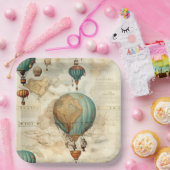 Vintager Heißluftballon in einer Serenlandschaft ( Pappteller (Party)