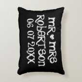 Vintager Herr und Frau schwarze Tafel betonen Zierkissen (Vorderseite(Vertikal))