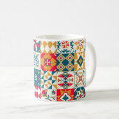 Vintager Hintergrund mit traditionell blauen Flies Kaffeetasse (VorderseiteRechts)