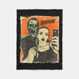 Vintager Horror Comic Zombie Selfie Creepy Niedlic Fleecedecke