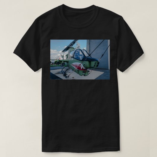 Vintager Hubschrauber Battleship Cove Fall River T-Shirt (Design vorne)