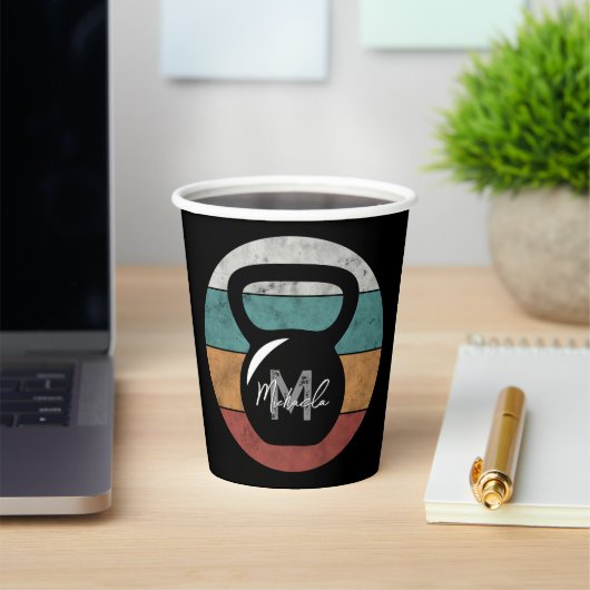 Vintager kettlebell benutzerdefinierter Monogrammn Pappbecher (InSitu)