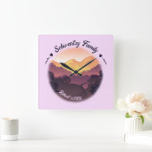 Vintager Lila Bauernhof Quadratische Wanduhr (Zuhause)