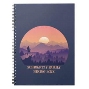 Vintager Lila Gelber Wanderberg Sonnenuntergang Notizblock