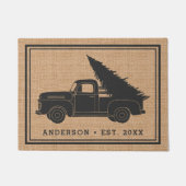 Vintager LKW Weihnachtsbaum Familienname Rustikal Fußmatte (Vorderseite)