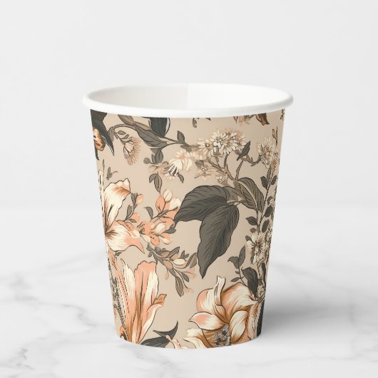 Vintager Papierbecher mit Blumenmuster (Links)