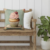 Vintager Pink Cupcake aus Frankreich Kissen