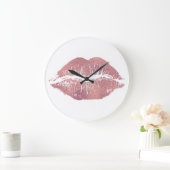 Vintager Pink Lippenaufdruck, Rose Gold. Große Wanduhr (Zuhause)