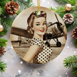 Vintager Pinup Girl & WW2 Flugzeug, elegant Keramik Ornament