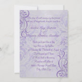 Vintager Rokoko Lila Scroll Damask Einladung (Rückseite)