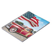 Vintager roter LKW mit amerikanischer Flagge. Notizblock (Linke Seite)