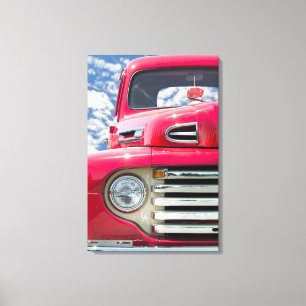 Vintager roter LKW mit verschwommenem Würfel Leinwanddruck