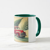 Vintager roter LKW mit Weihnachtsbaum Tasse (VorderseiteRechts)