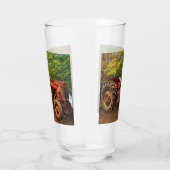 Vintager roter Zuchttraktor Glas (Rechts)