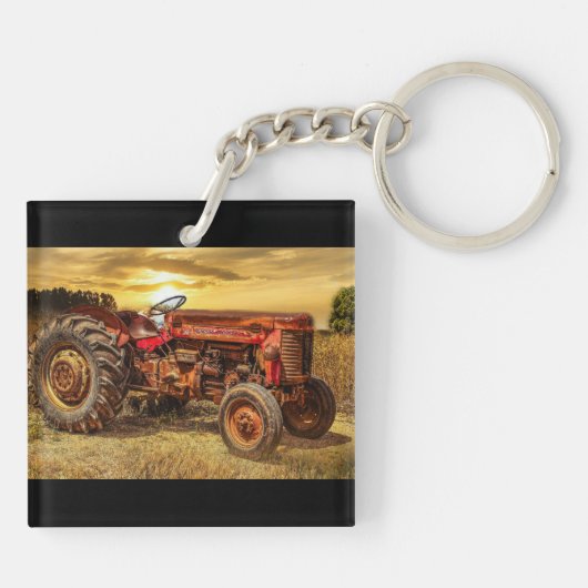 Vintager roter Zuchttraktor Schlüsselanhänger (Rückseite)