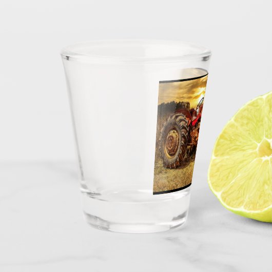 Vintager Rotzüchter Schnapsglas (Links)