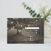 Vintager Rustikaler Tree & Nachtlicht Hochzeitstag RSVP Karte (Stehend Vorderseite)