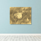 Vintager Schmetterling auf Blume #2 Leinwanddruck (Insitu (Holzboden))