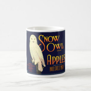 Vintager Schnee-Eulen-Apfel-Aufkleber Kaffeetasse