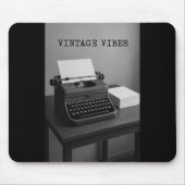 Vintager Schreibmaschinenleser "Vintag Vibes" Maus Mousepad (Vorne)