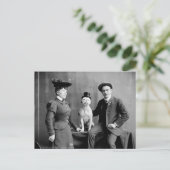 Vintager Schwarz-Weiß-Fotograf-Hund mit Hut Postkarte (Stehend Vorderseite)