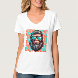 Vintager Squatch Retro Style Comic Pop Art T-Shirt
