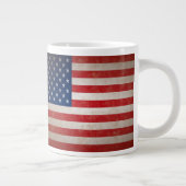 Vintager Stil American Flag Patriotic Design Jumbo-Tasse (Rechts)