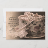 Vintager Tee Cup & Pearls Bridal Dusche Einladung (Vorderseite)