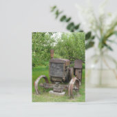 Vintager Traktor in Apple Orchard Postkarte (Stehend Vorderseite)