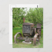 Vintager Traktor in Apple Orchard Postkarte (Vorne/Hinten)