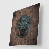 Vintager Türknopfdruck aus rustikalem Holz Quadratische Wanduhr (Winkel)