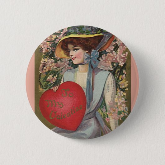 Vintager Valentinstag, Elegante Dame mit Herz Button (Vorderseite)