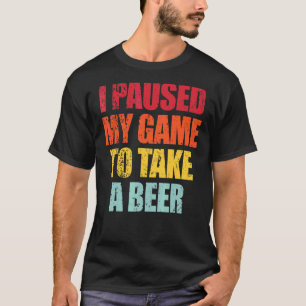Vintager Videospieler, den ich mit meinem Spiel an T-Shirt
