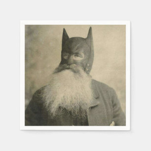 Vintager Viktorianischer Mann, der eine Maske mit Serviette